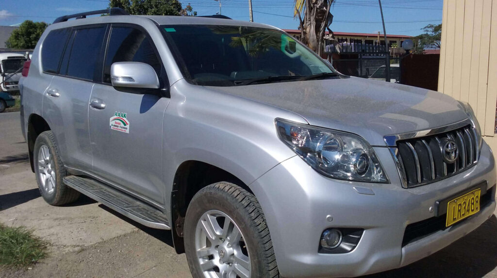 Silver-Parado-Side-View